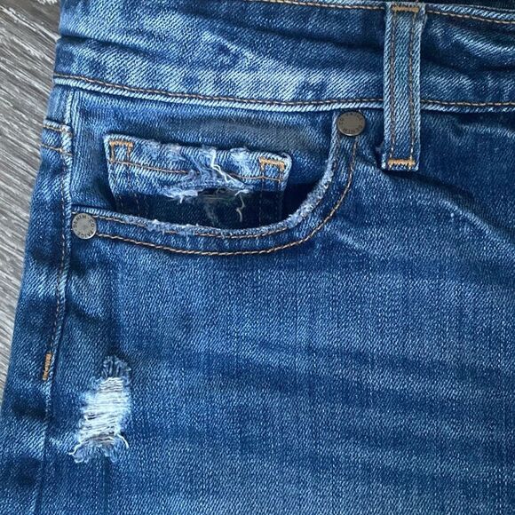 PAIGE Daryn Distressed Denim Shorts sz 28 Spring Break Vacation Beach Coastal - Picture 14 of 15